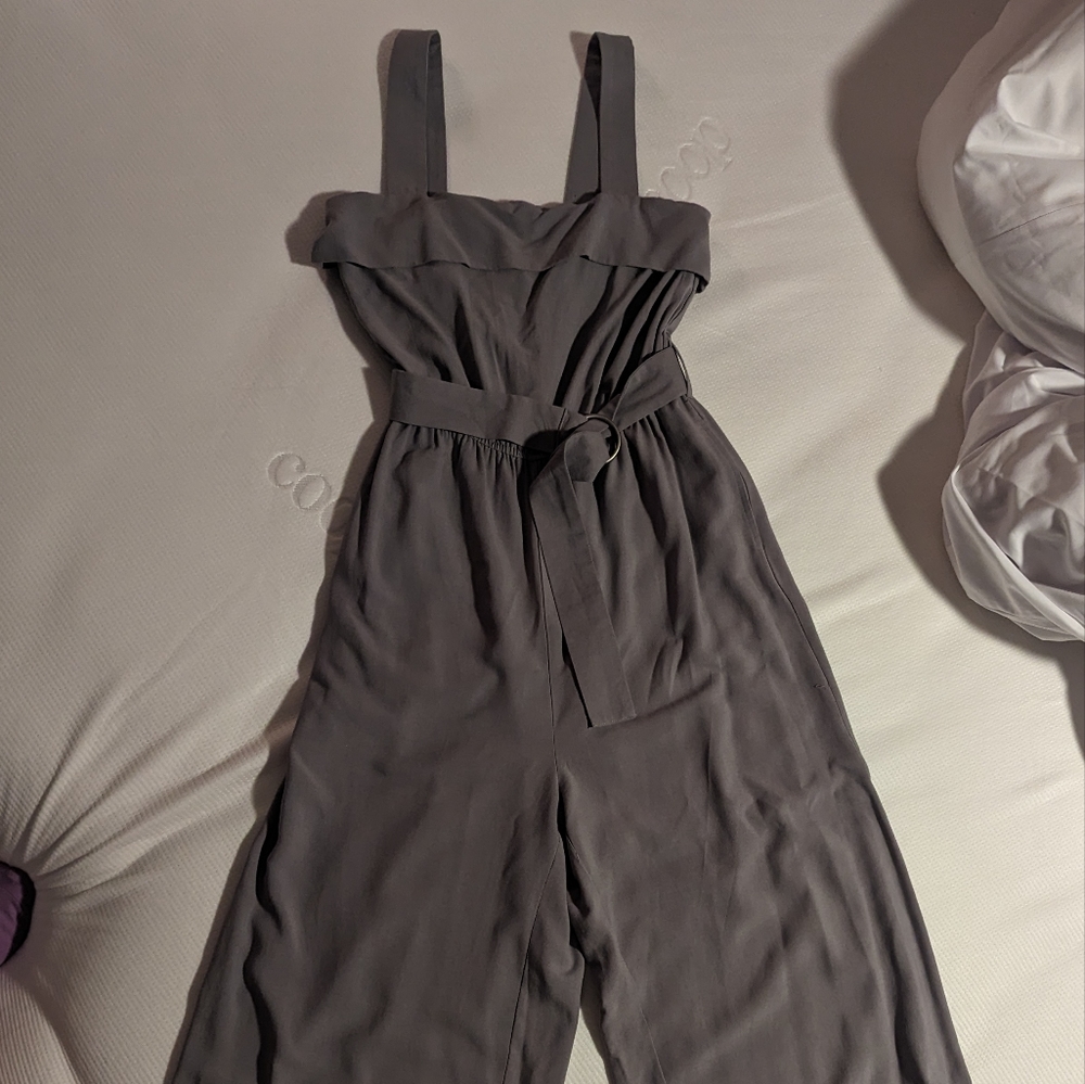 Jodifl grey adjustable romper size Small